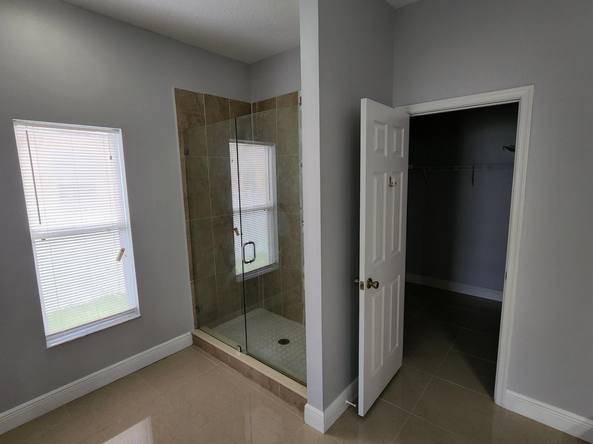 PORT ST LUCIE SECTION 18 - Residential Lease