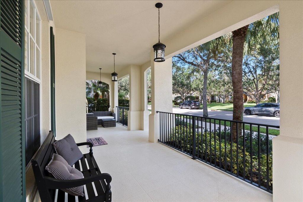 Photo of 272 San Remo Drive, Jupiter, FL 33458 (MLS # R10884695)