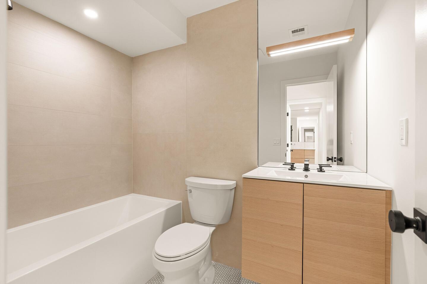 Stuart Executive Court - Residential Lease