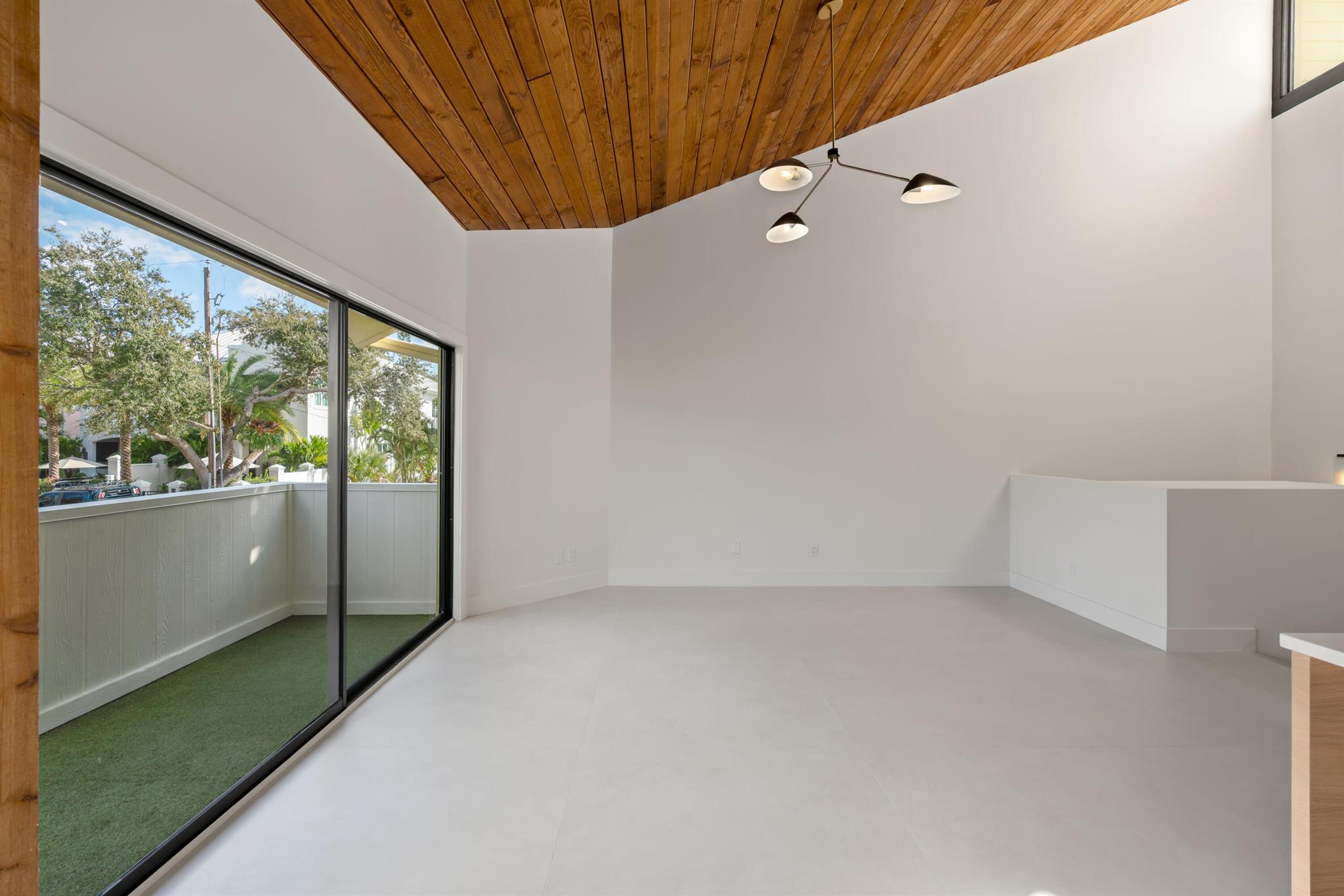 Stuart Executive Court - Residential Lease