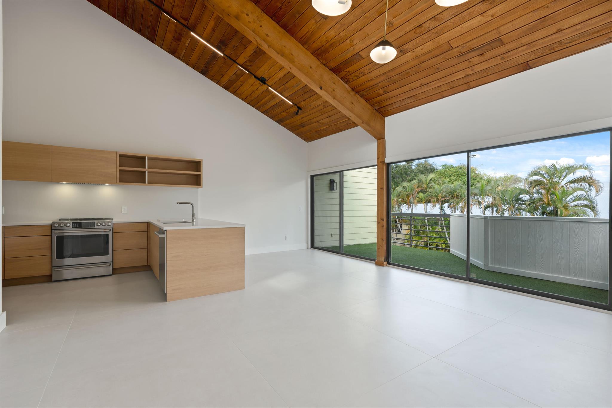 Stuart Executive Court - Residential Lease