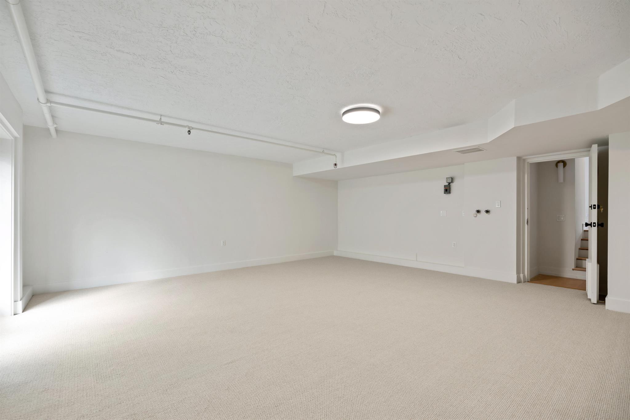 Stuart Executive Court - Residential Lease
