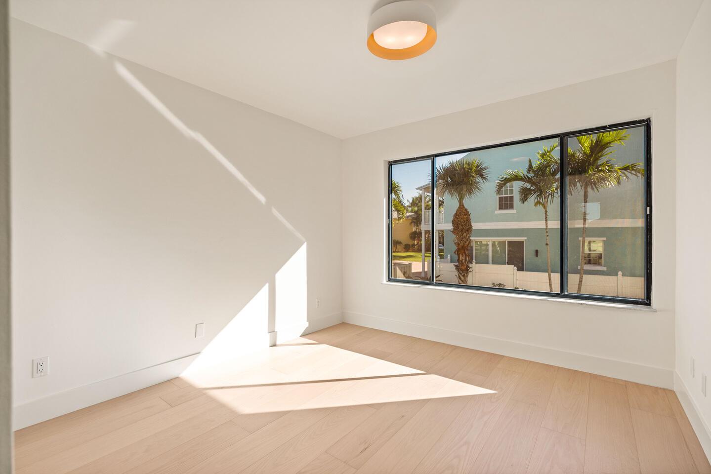 Stuart Executive Court - Residential Lease