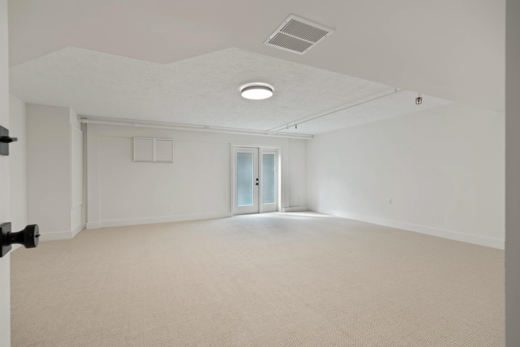 Stuart Executive Court - Residential Lease
