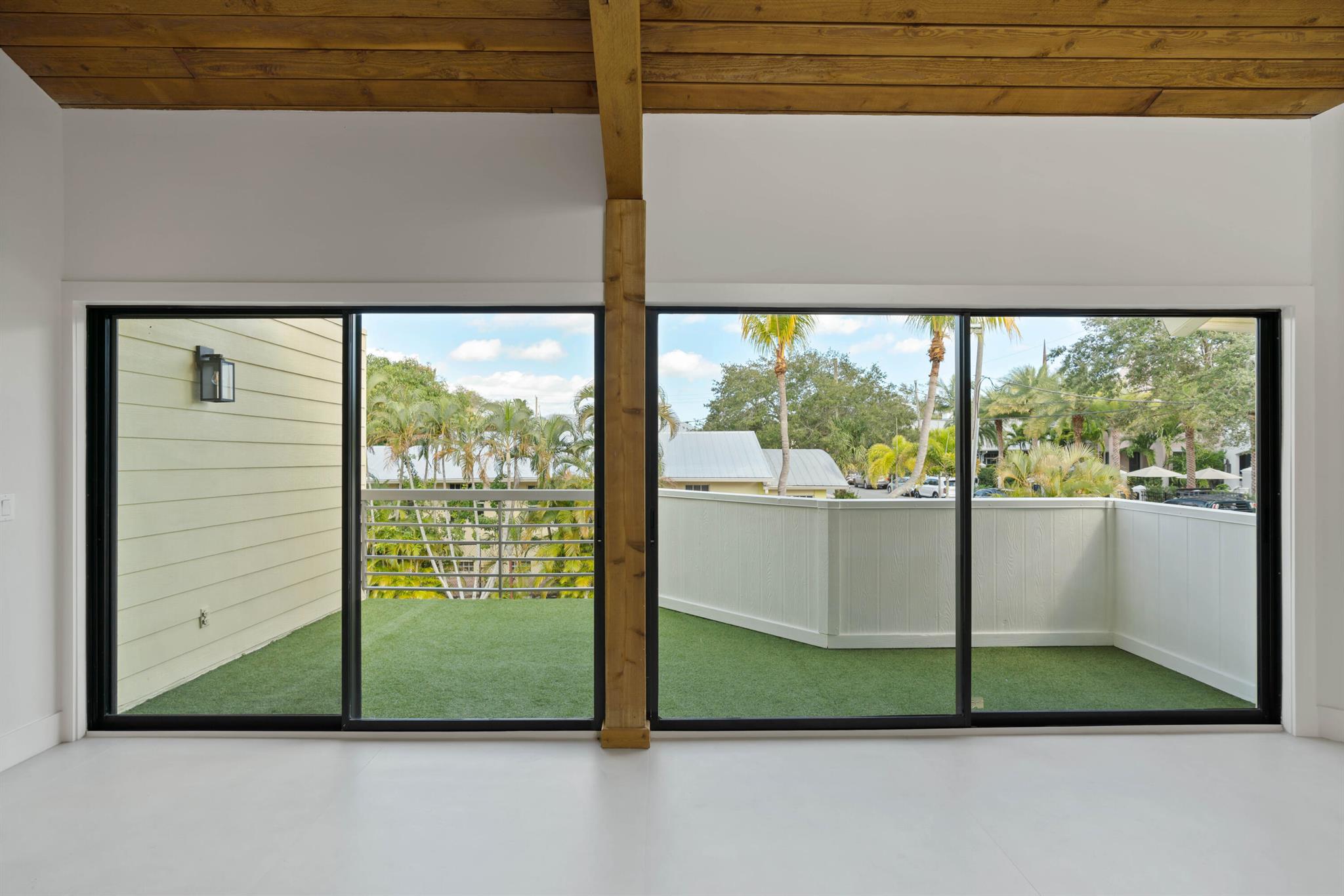 Stuart Executive Court - Residential Lease