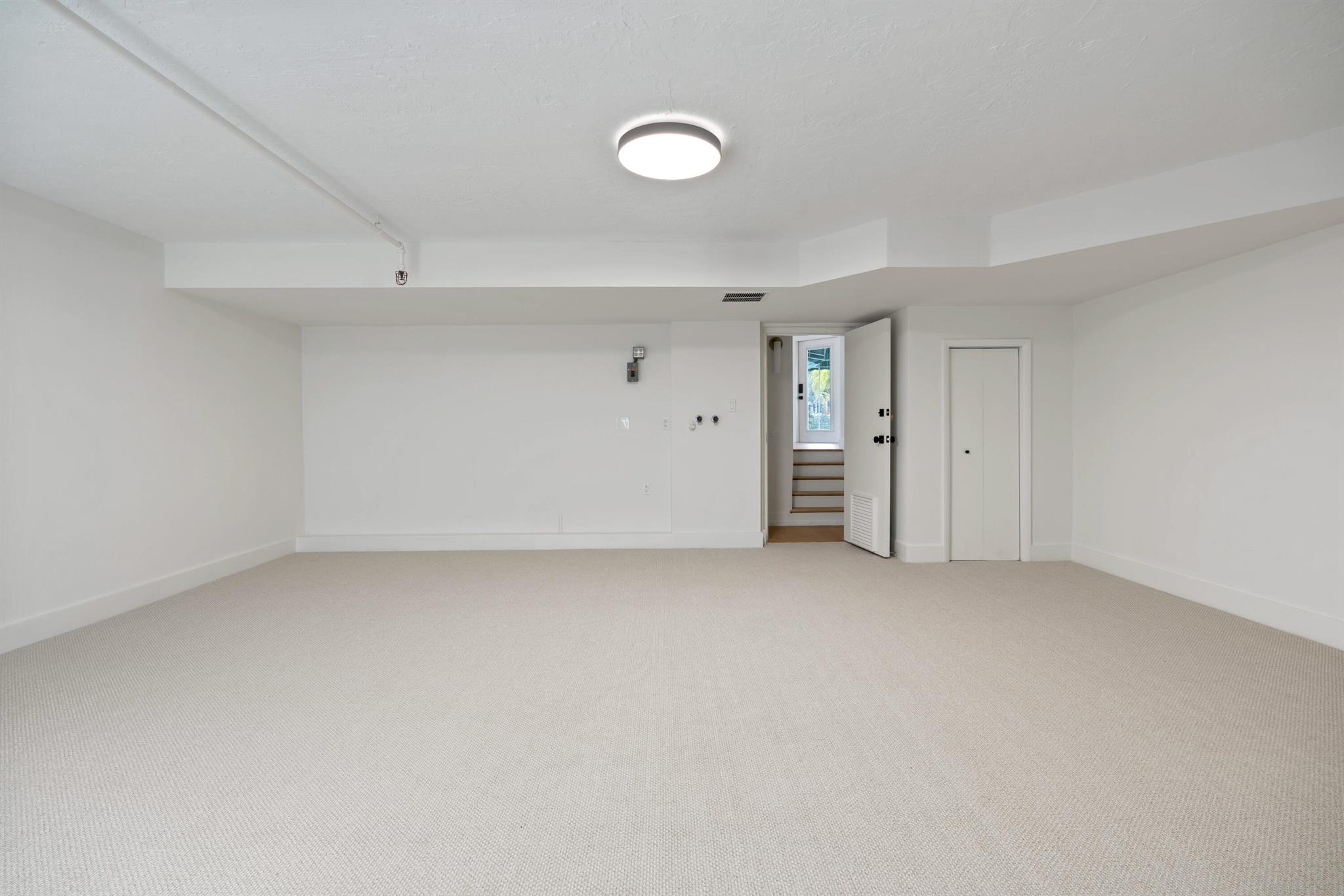 Stuart Executive Court - Residential Lease