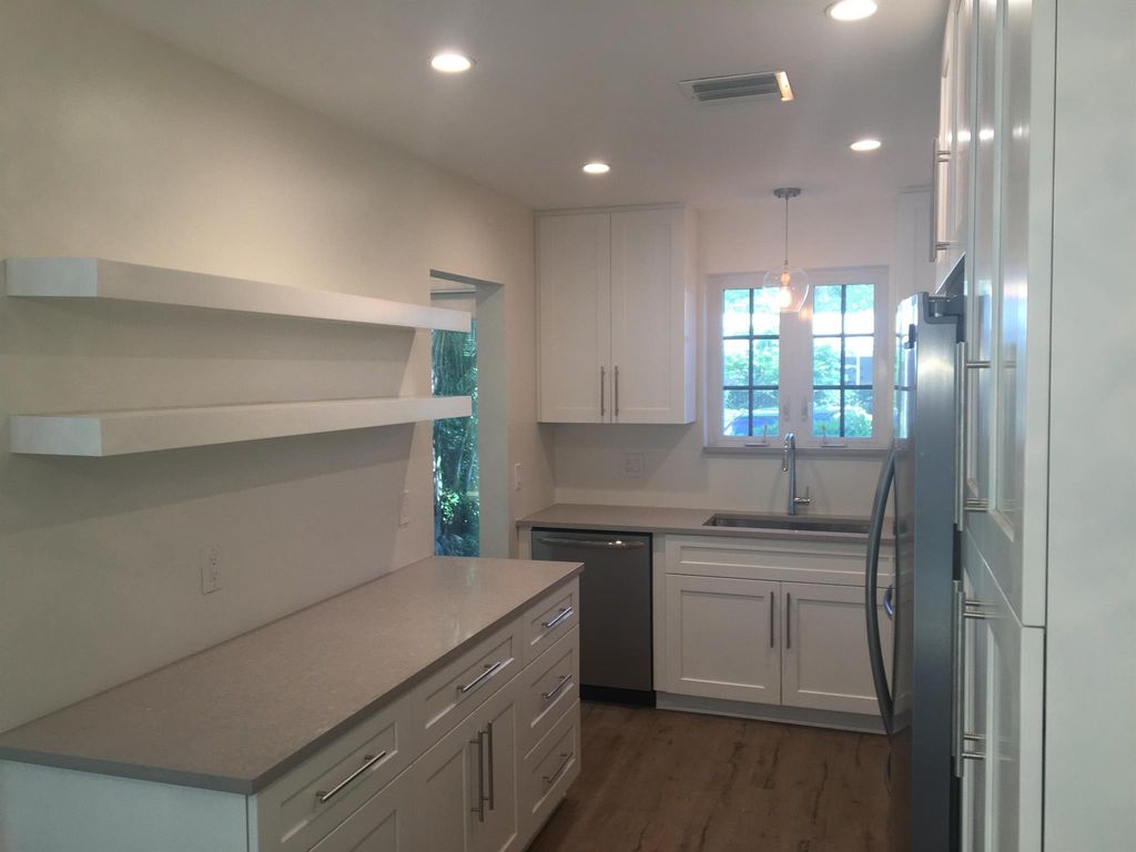 Photo of 27 East Road, Delray Beach, FL 33483 (MLS # R11148004)