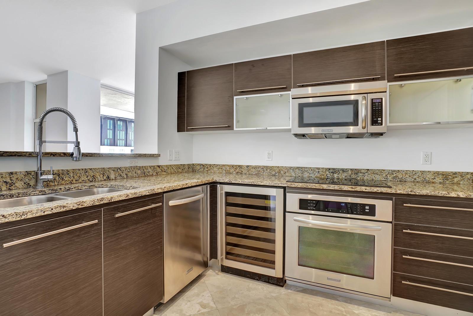 CITYPLACE SOUTH TOWER CON - Residential Lease