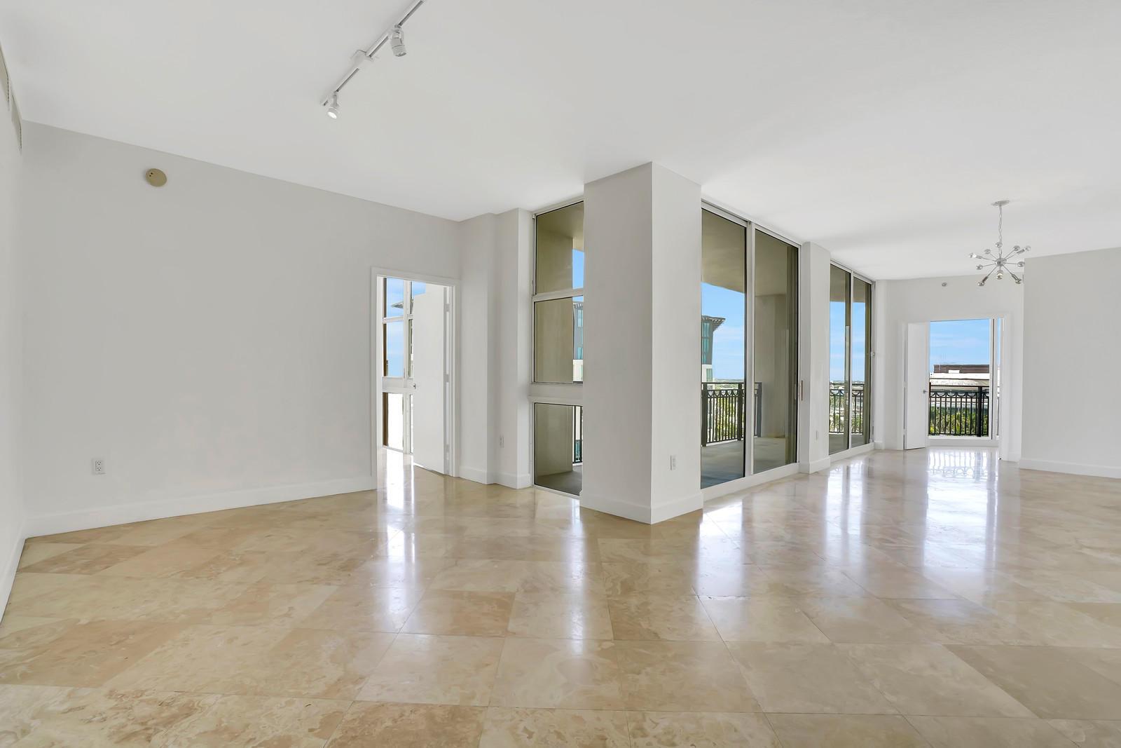 CITYPLACE SOUTH TOWER CON - Residential Lease