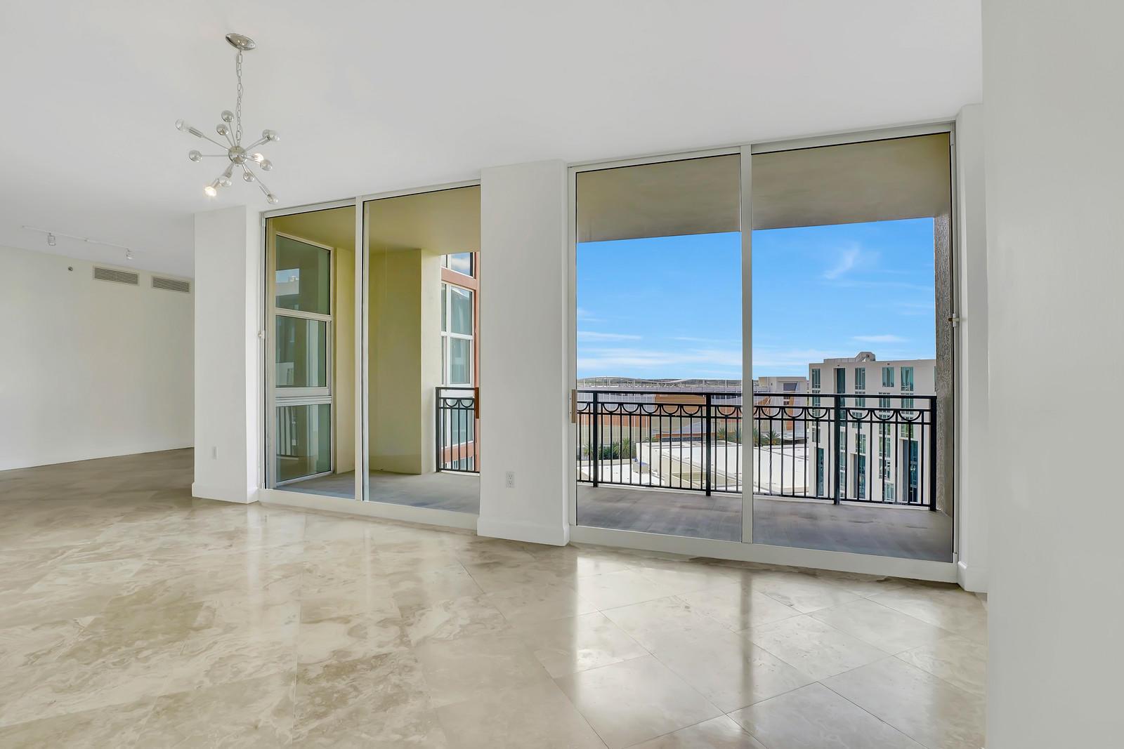 CITYPLACE SOUTH TOWER CON - Residential Lease