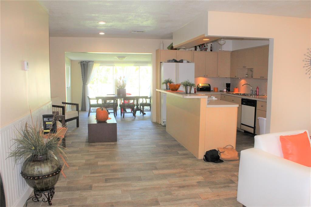 Hollywood Isles 33-50 B - Residential
