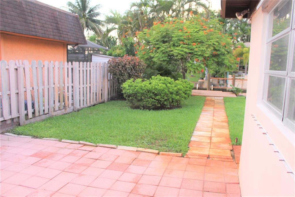Hollywood Isles 33-50 B - Residential