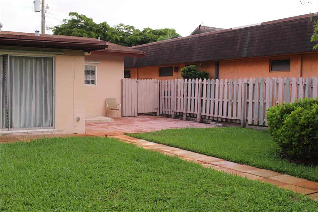 Hollywood Isles 33-50 B - Residential