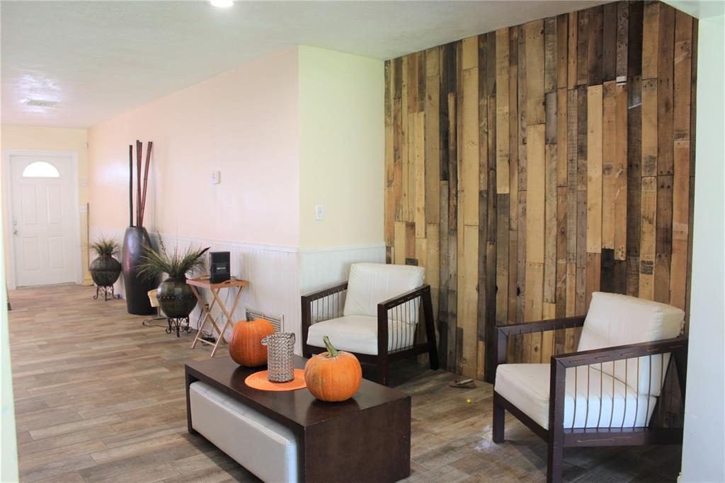 Hollywood Isles 33-50 B - Residential