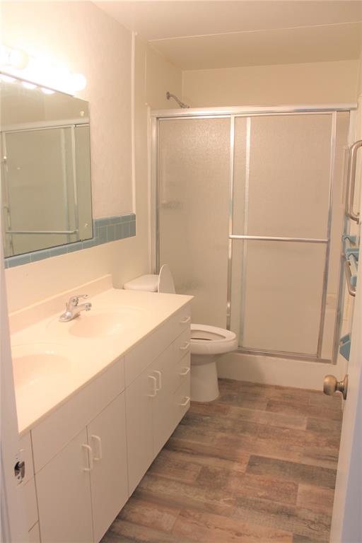 Hollywood Isles 33-50 B - Residential