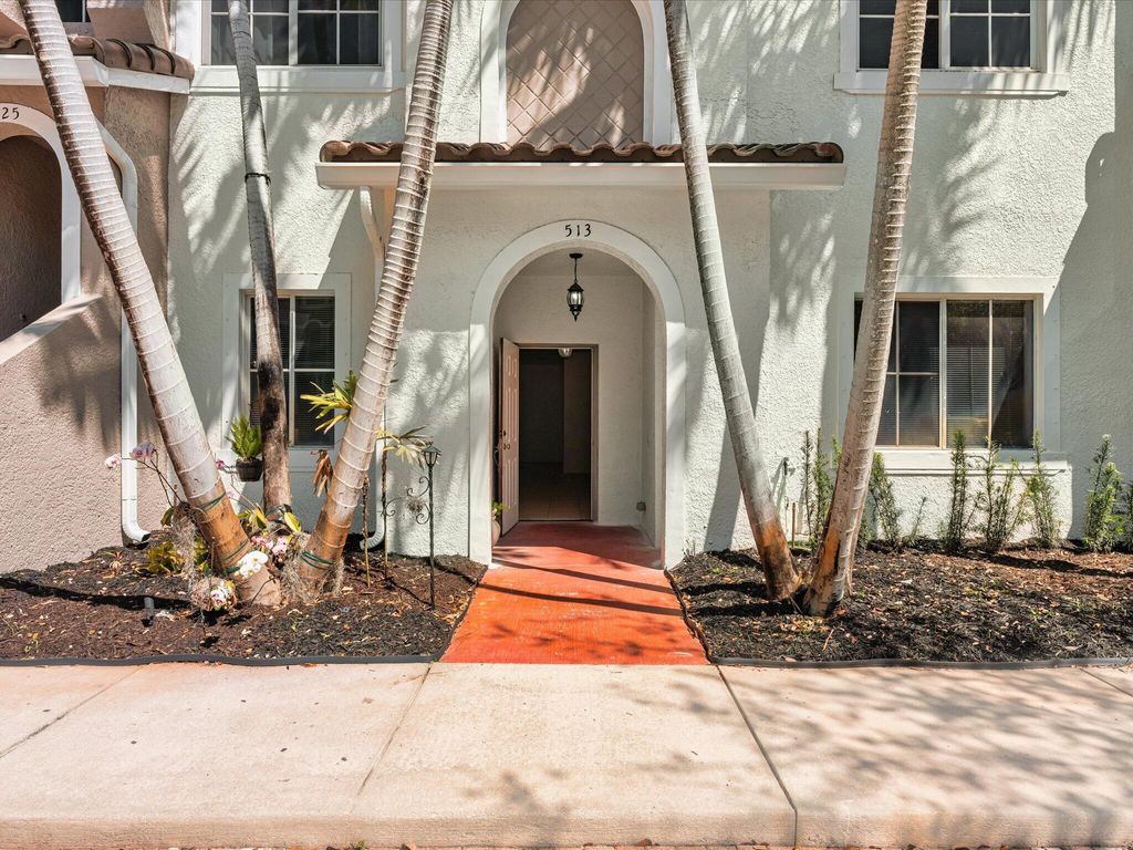 Photo of 513 Bayfront Drive, Boynton Beach, FL 33435 (MLS # B26006970)