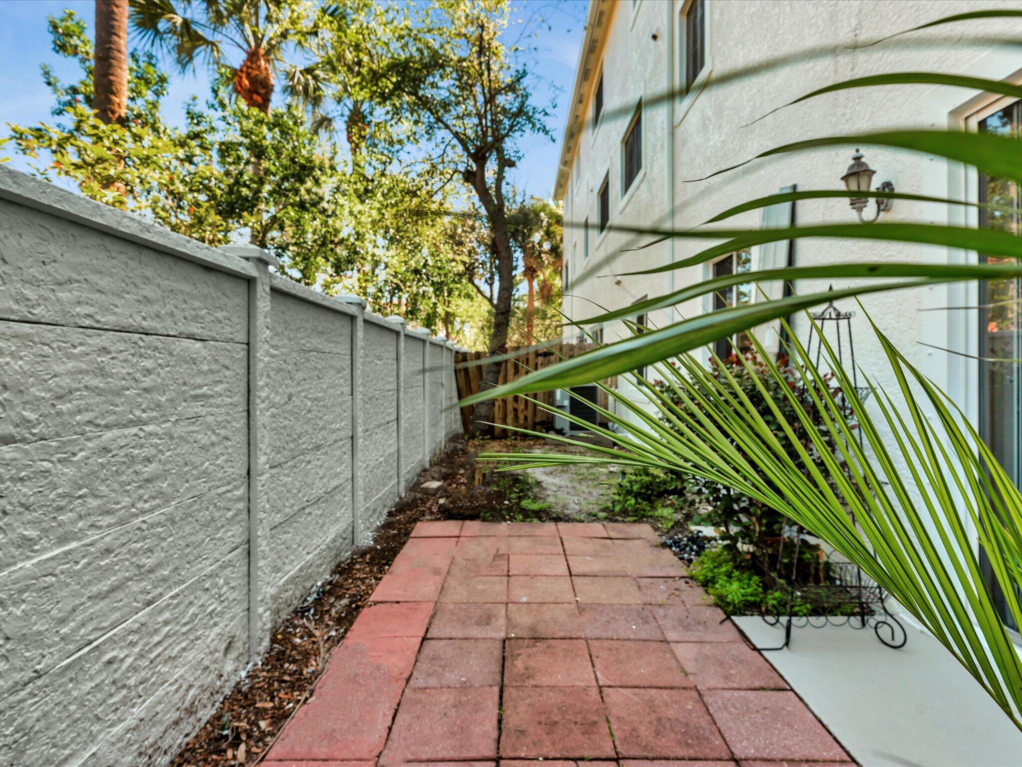 BAYFRONT OF BOYNTON BEACH CONDO - Residential