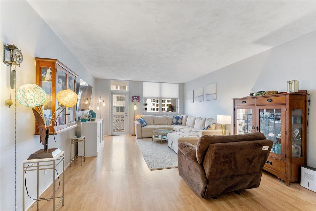 Photo of 4250 Galt Ocean Dr #7c, Fort Lauderdale, FL 33308 (MLS # F10539781)