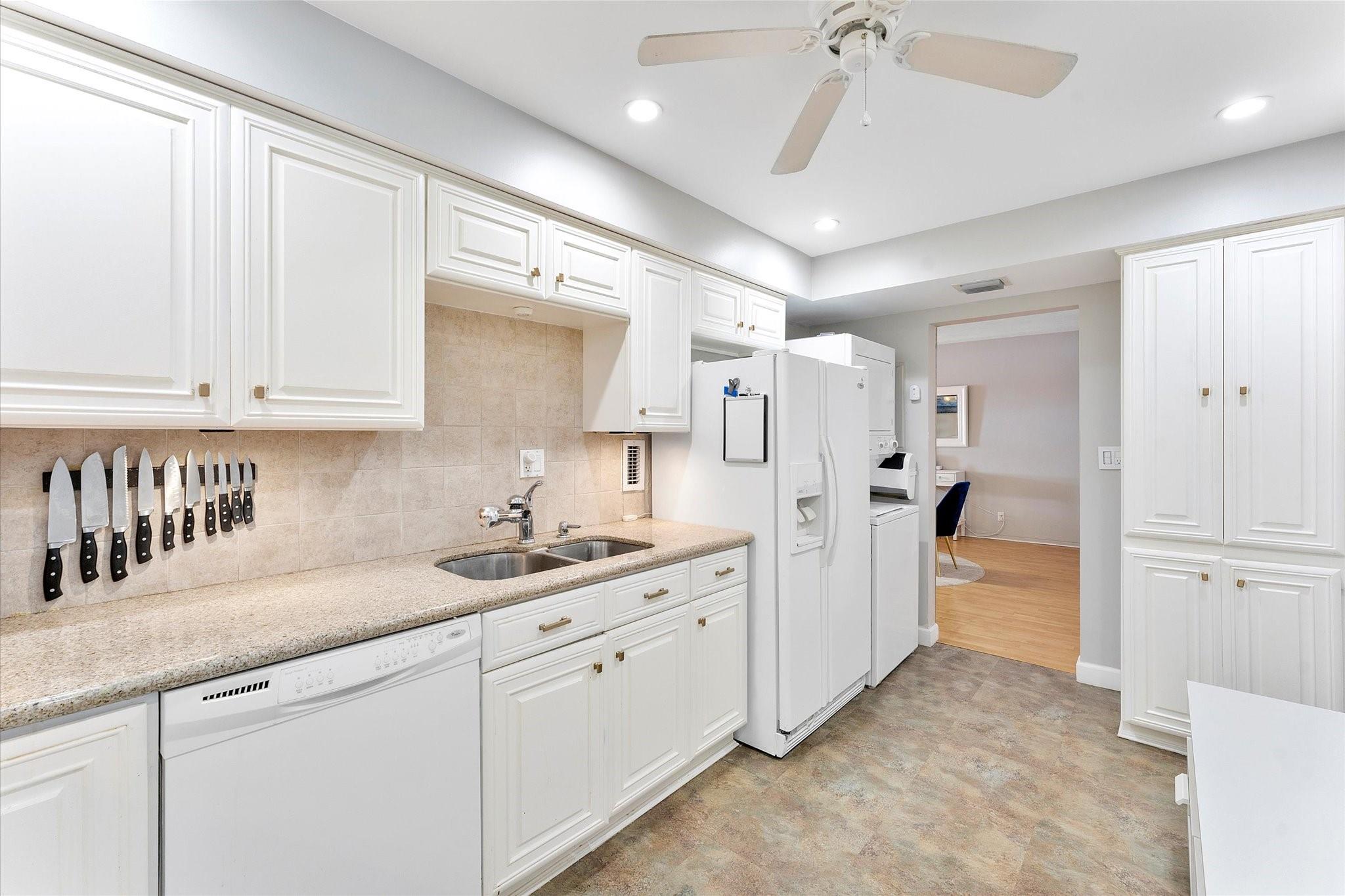 GALT TOWERS - Residential