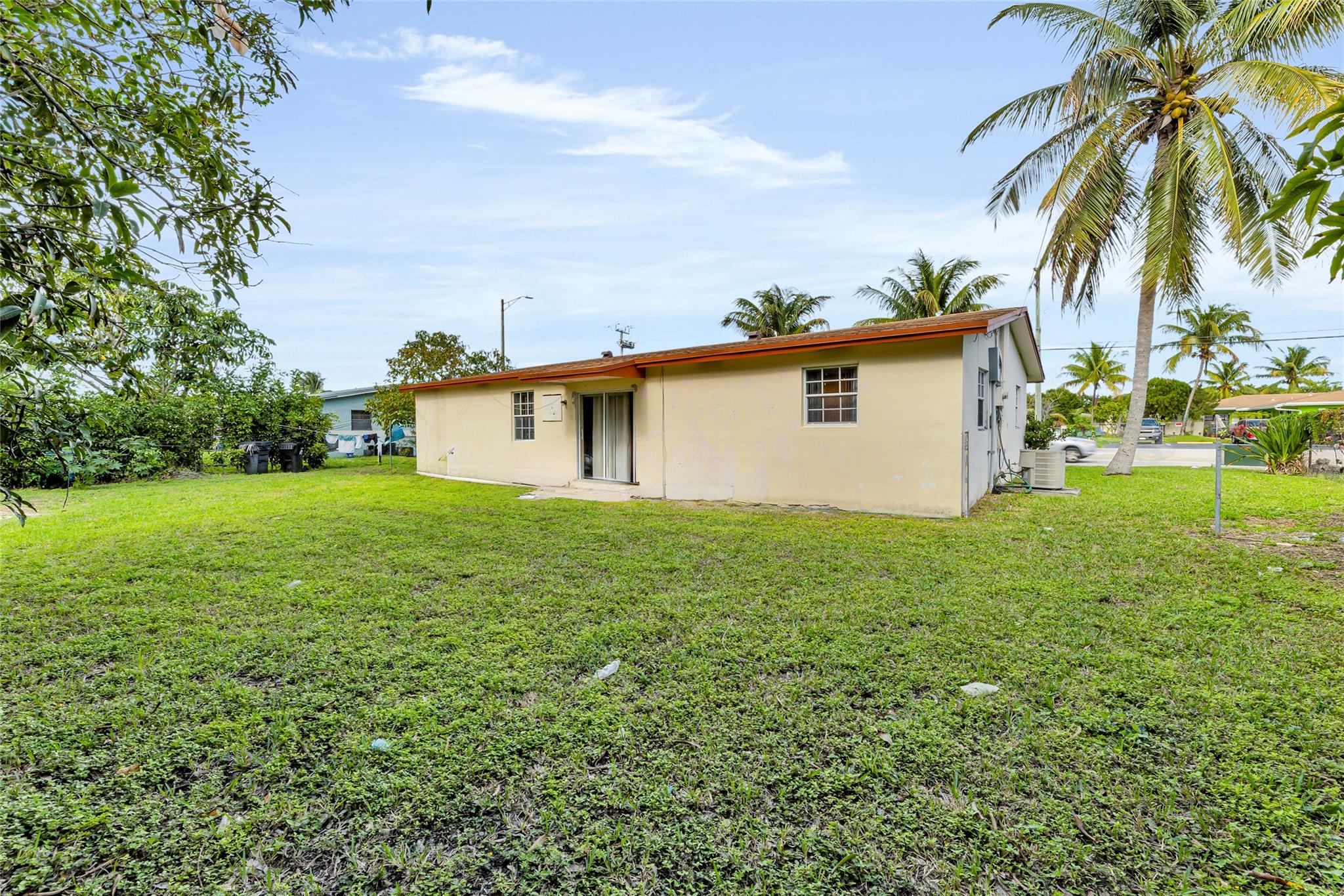 Lauderdale Villas 29-37 B - Residential