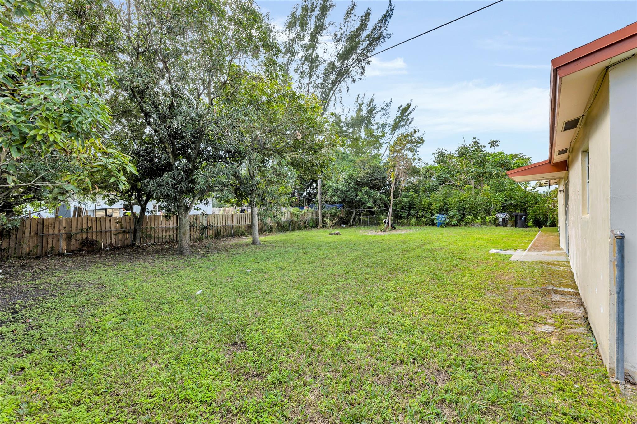 Lauderdale Villas 29-37 B - Residential