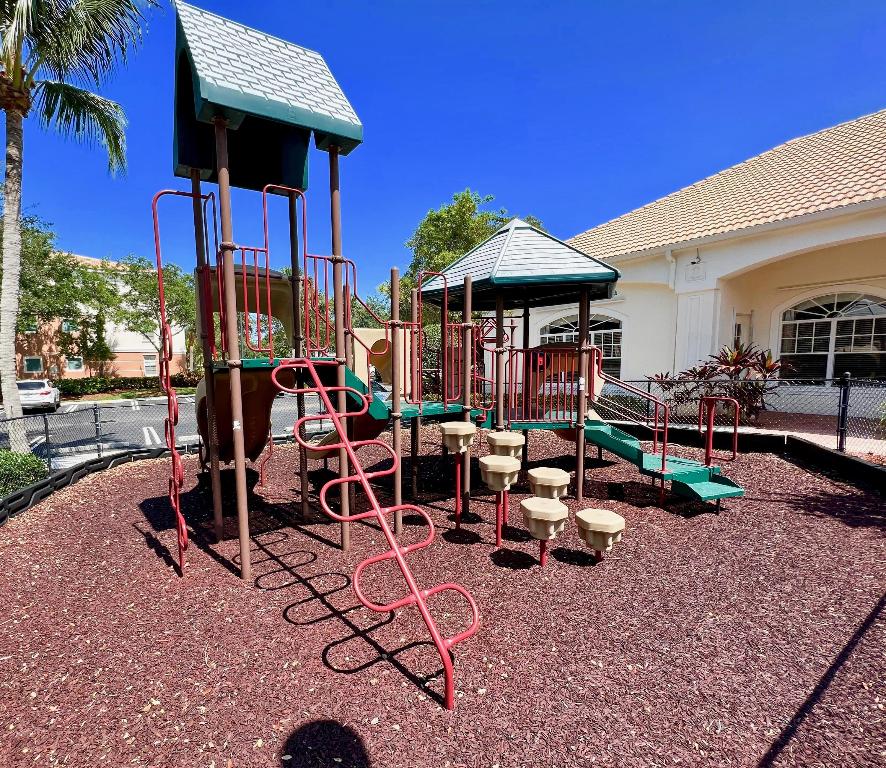 FIORE AT THE GARDENS CONDO - Residential