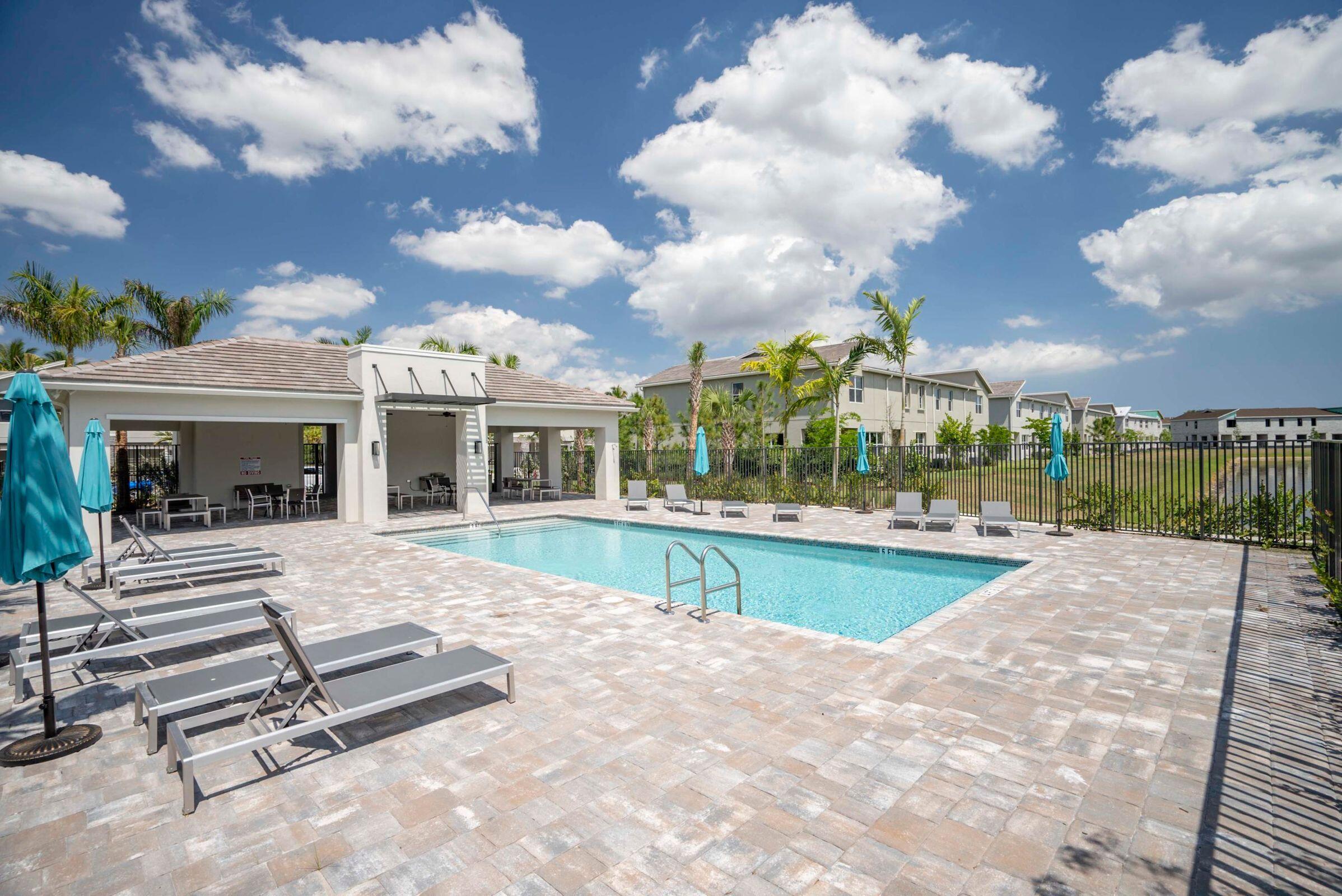 TOWN COMMONS PUD REPLAT - Residential Lease