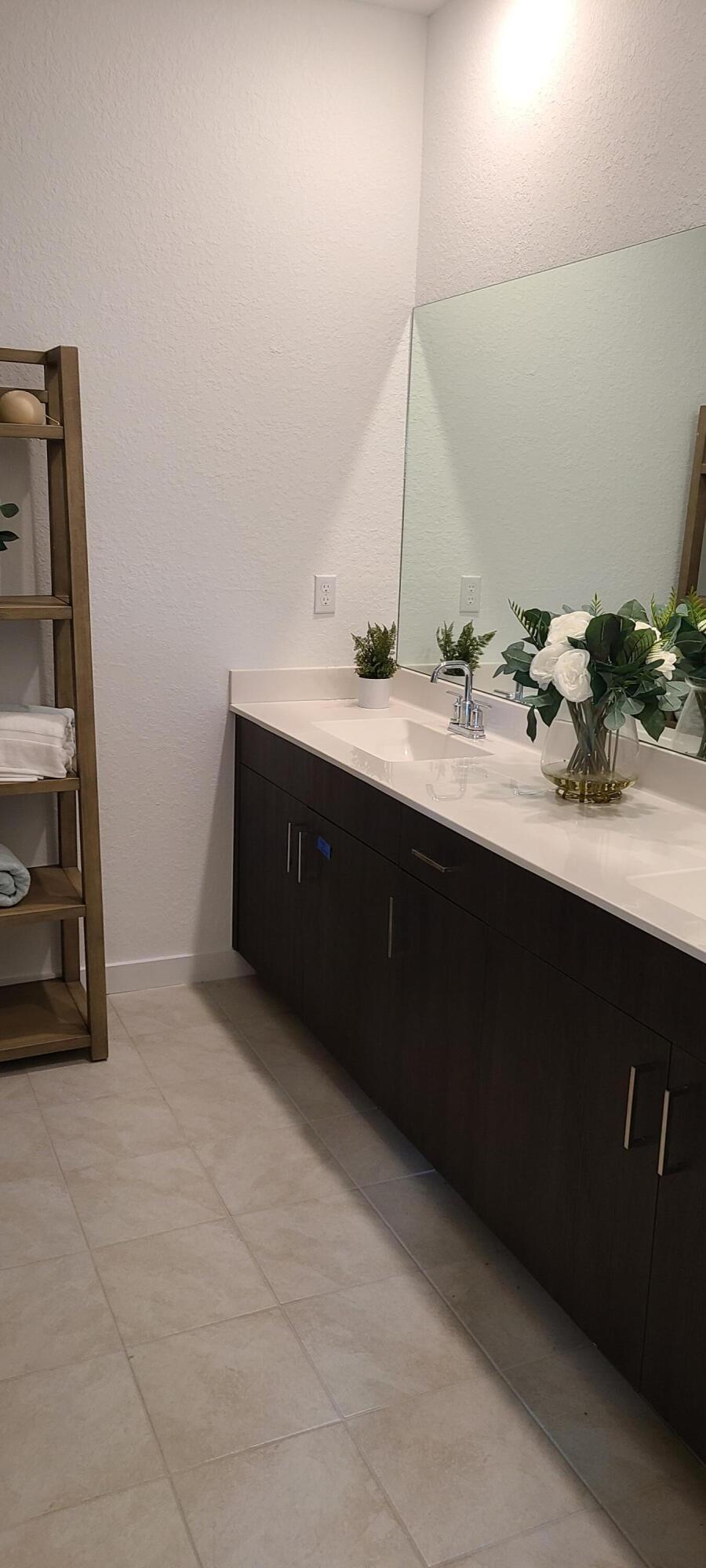 TOWN COMMONS PUD REPLAT - Residential Lease