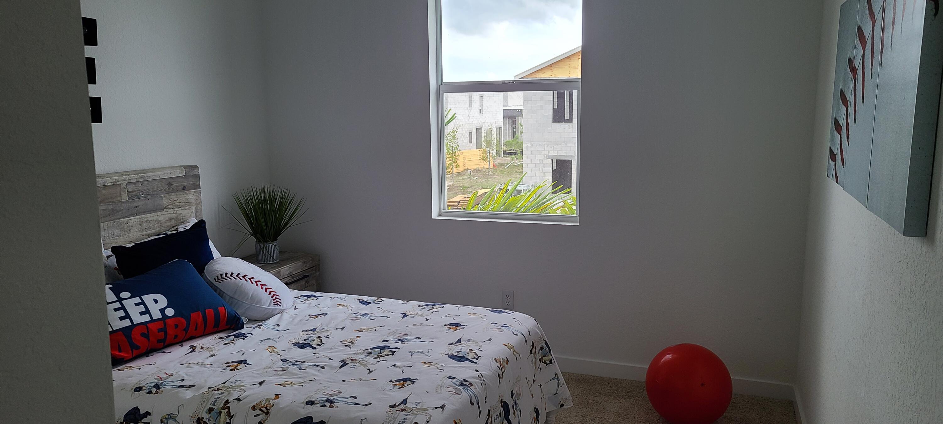 TOWN COMMONS PUD REPLAT - Residential Lease