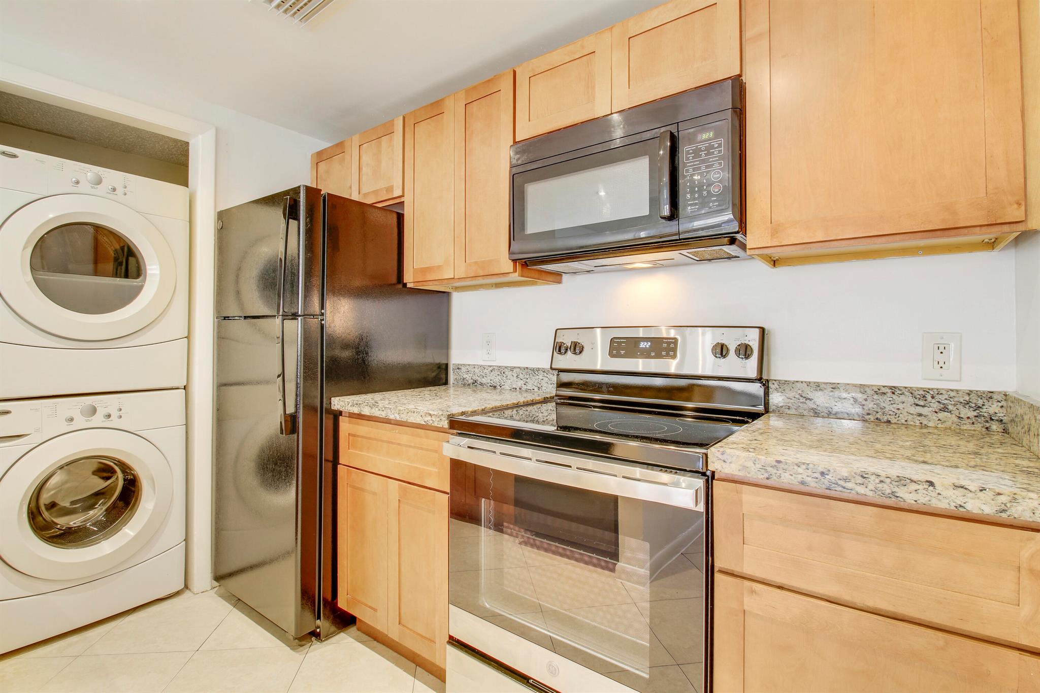 4221 W Mcnab Road 28