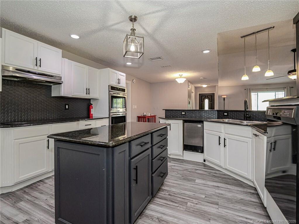 PORT ST LUCIE SECTION 15 - Residential