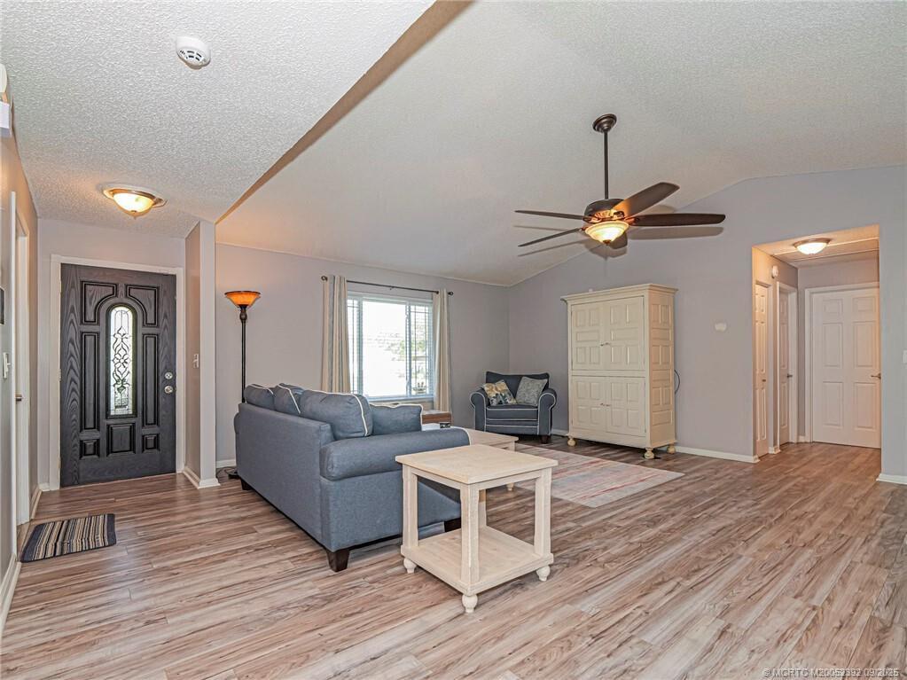 PORT ST LUCIE SECTION 15 - Residential