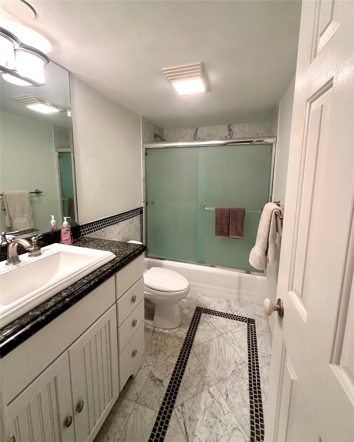 Hillsboro Windsor Condo - Residential Lease
