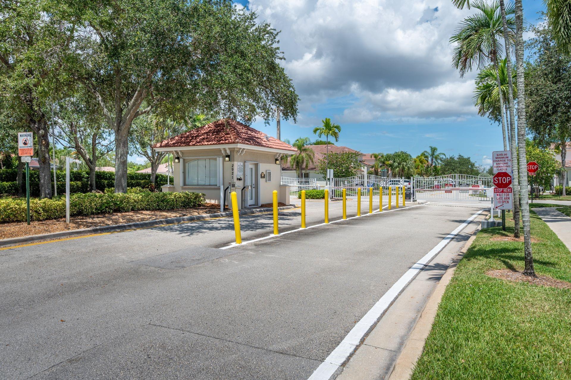 GRAND KEY _ Sunset Lakes - Residential Lease