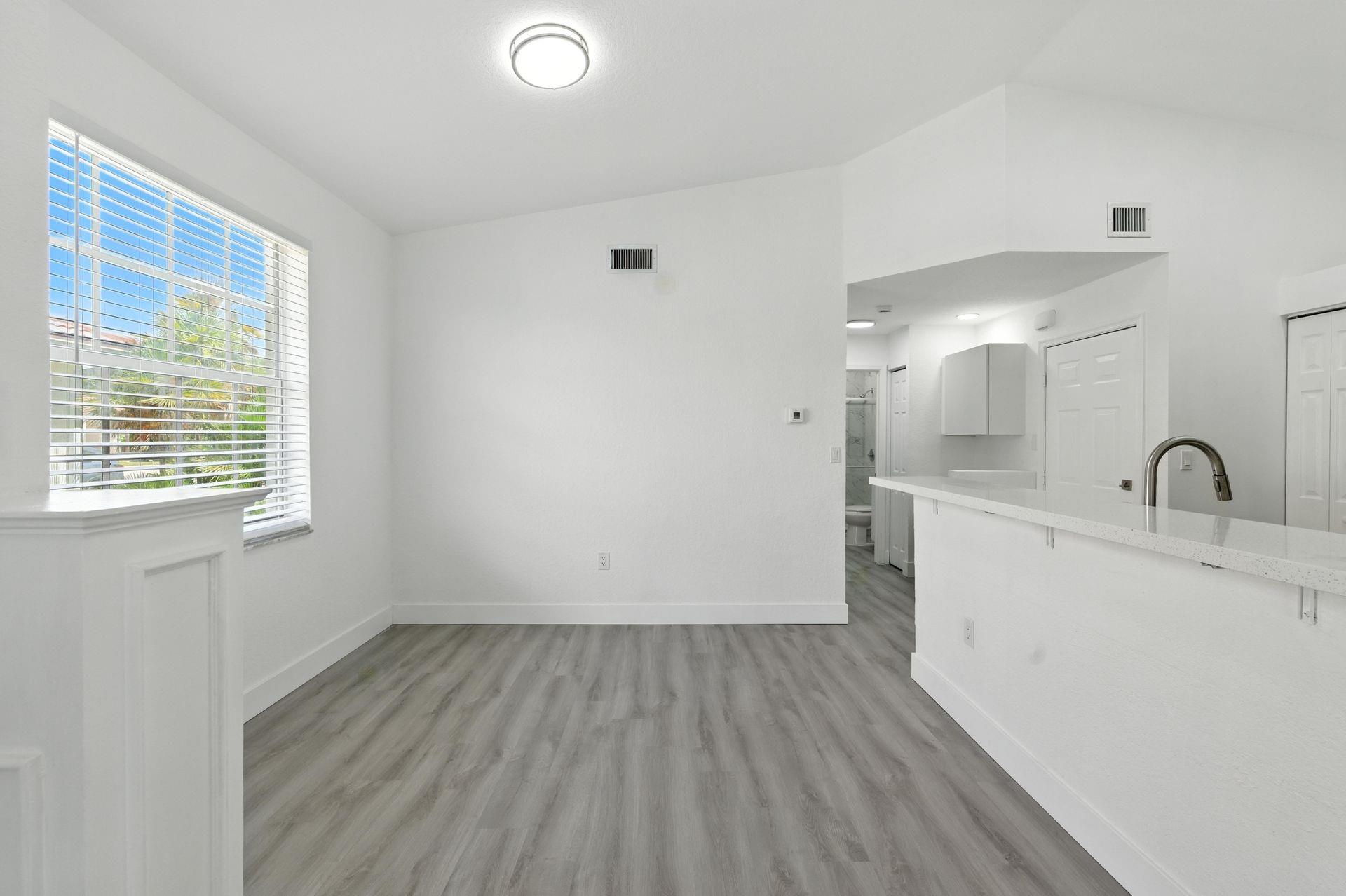 GRAND KEY _ Sunset Lakes - Residential Lease