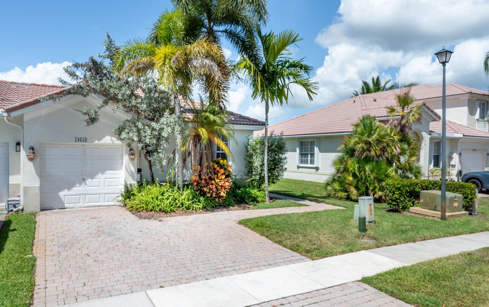 GRAND KEY _ Sunset Lakes - Residential Lease