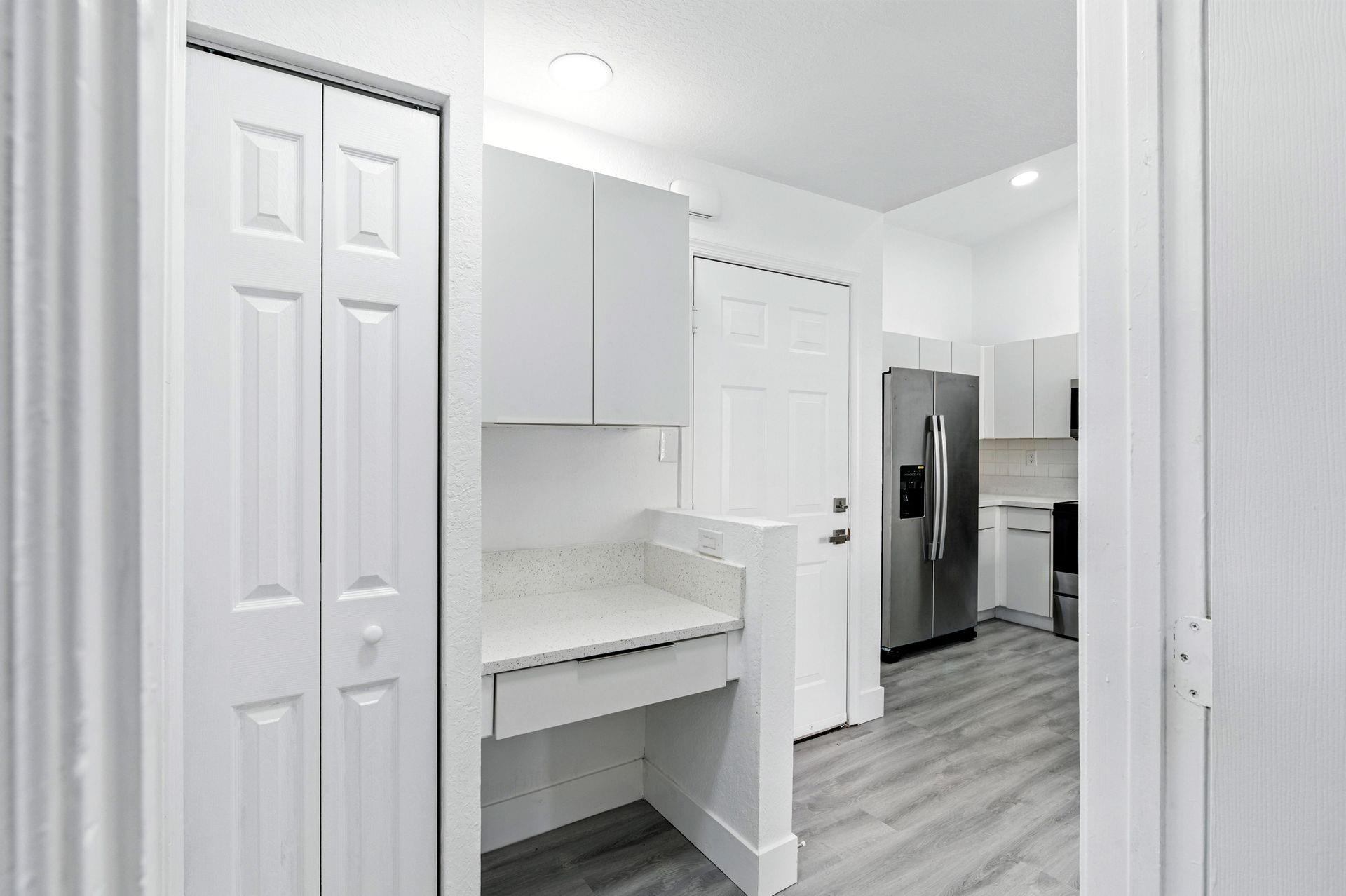 GRAND KEY _ Sunset Lakes - Residential Lease