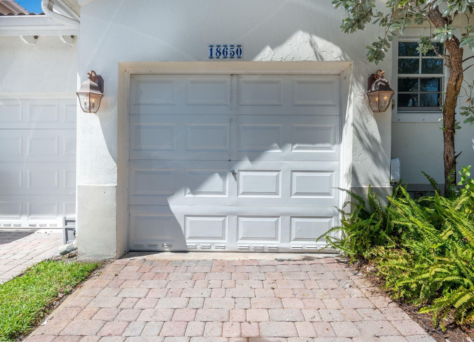 GRAND KEY _ Sunset Lakes - Residential Lease
