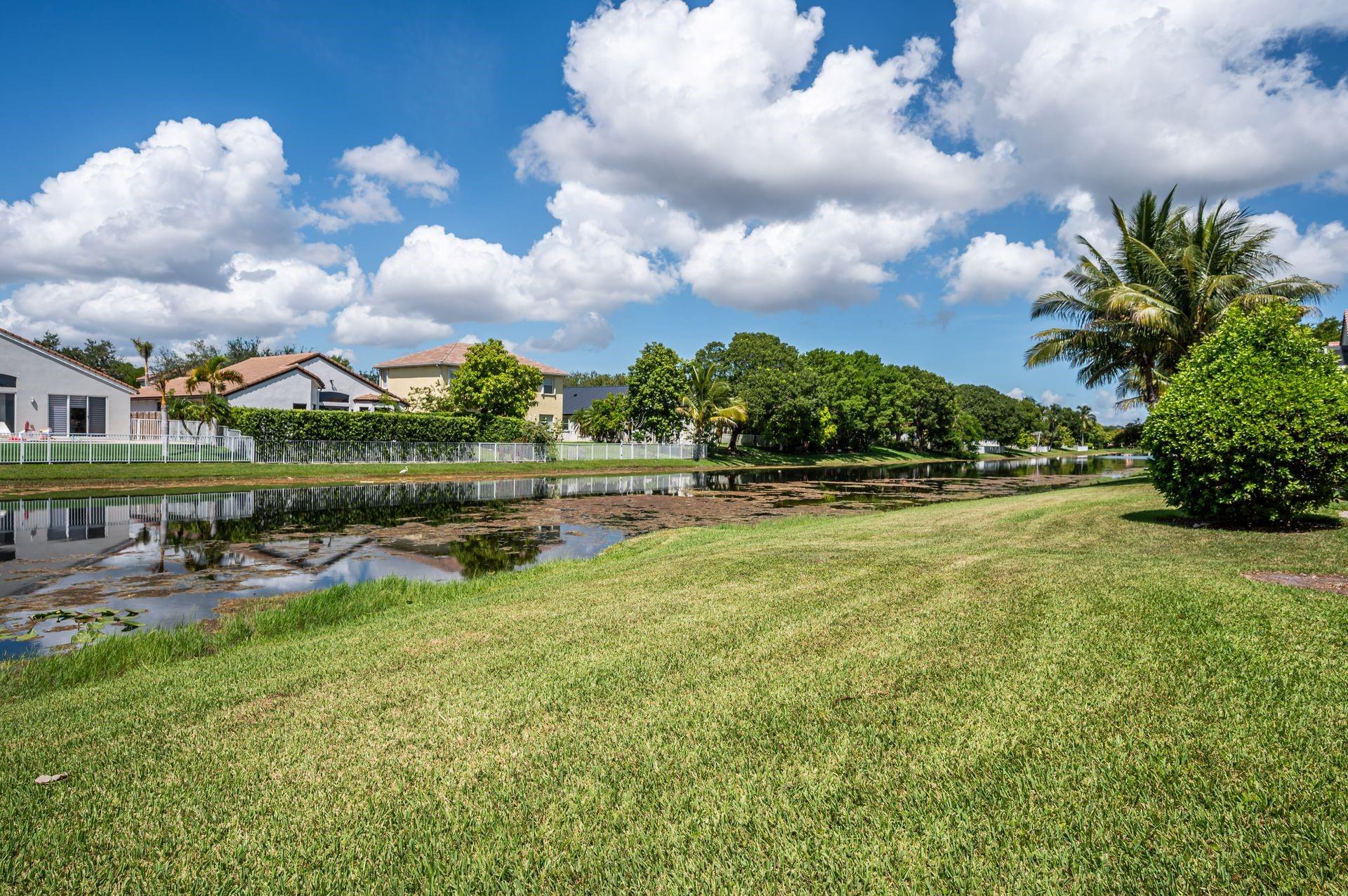 GRAND KEY _ Sunset Lakes - Residential Lease