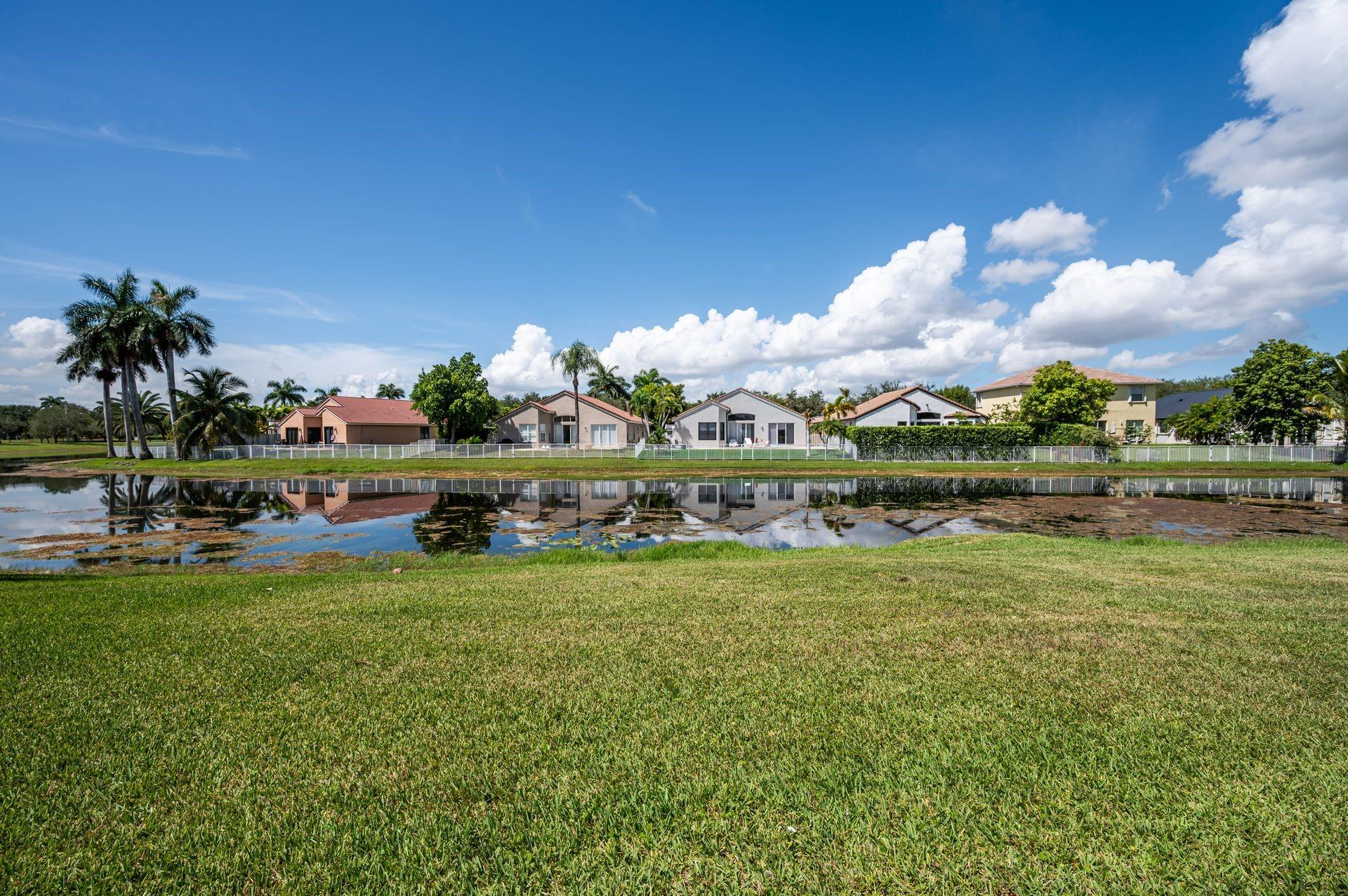 GRAND KEY _ Sunset Lakes - Residential Lease