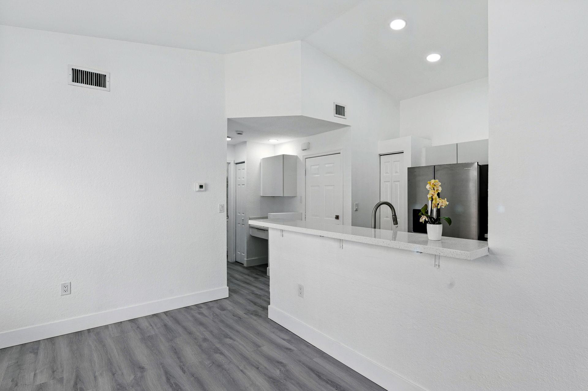 GRAND KEY _ Sunset Lakes - Residential Lease