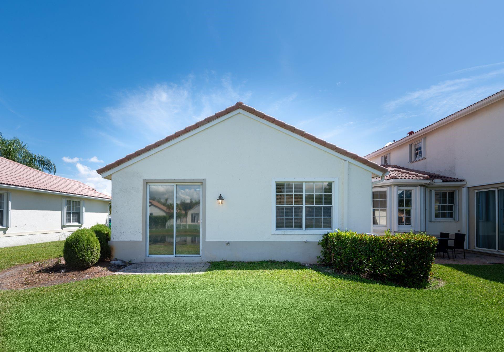 GRAND KEY _ Sunset Lakes - Residential Lease