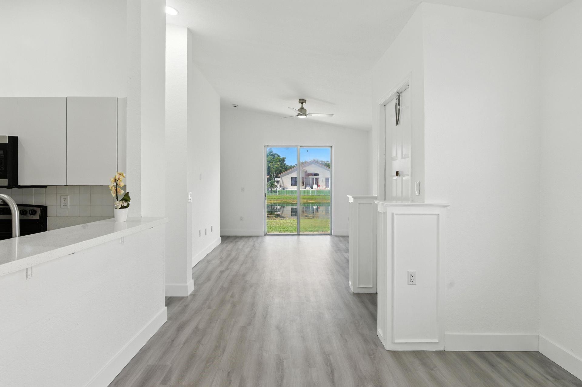 GRAND KEY _ Sunset Lakes - Residential Lease