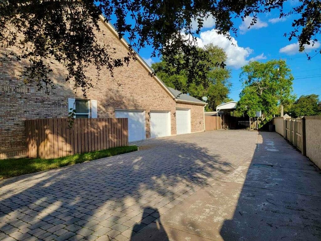 3110 Lost Tree Boulevard