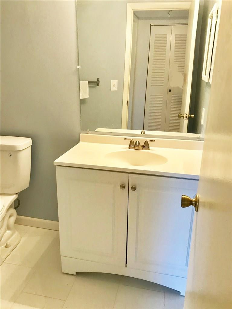 Summerbreeze Condo - Residential Lease