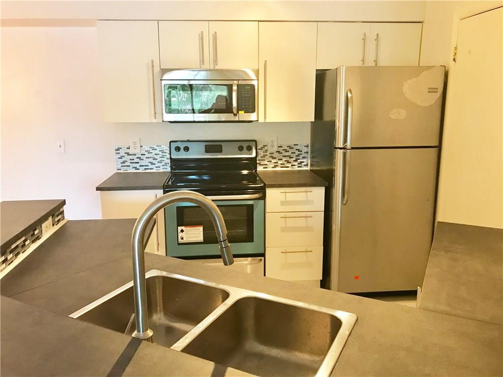 Summerbreeze Condo - Residential Lease