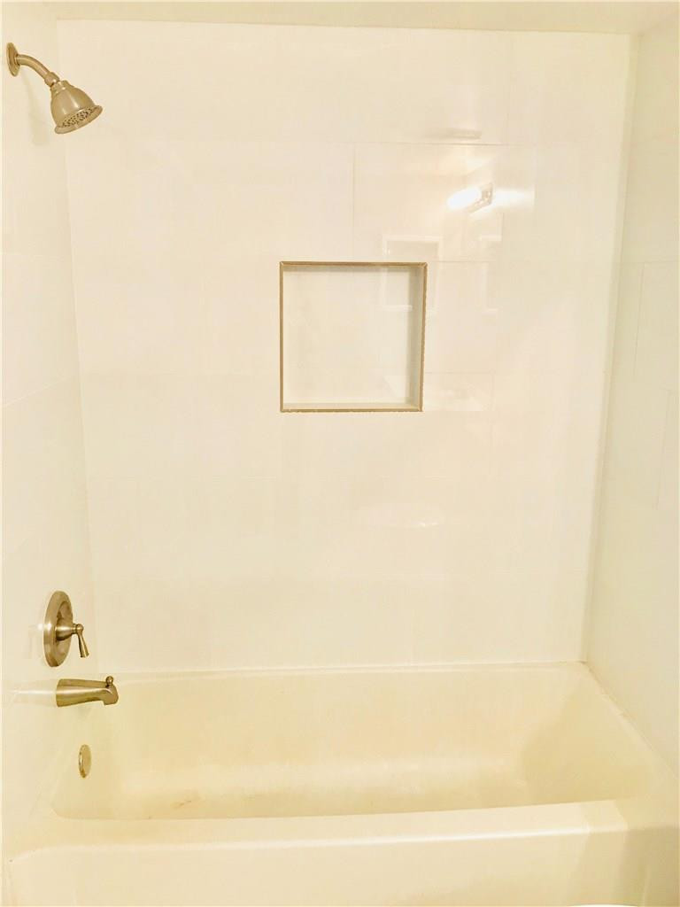 Summerbreeze Condo - Residential Lease