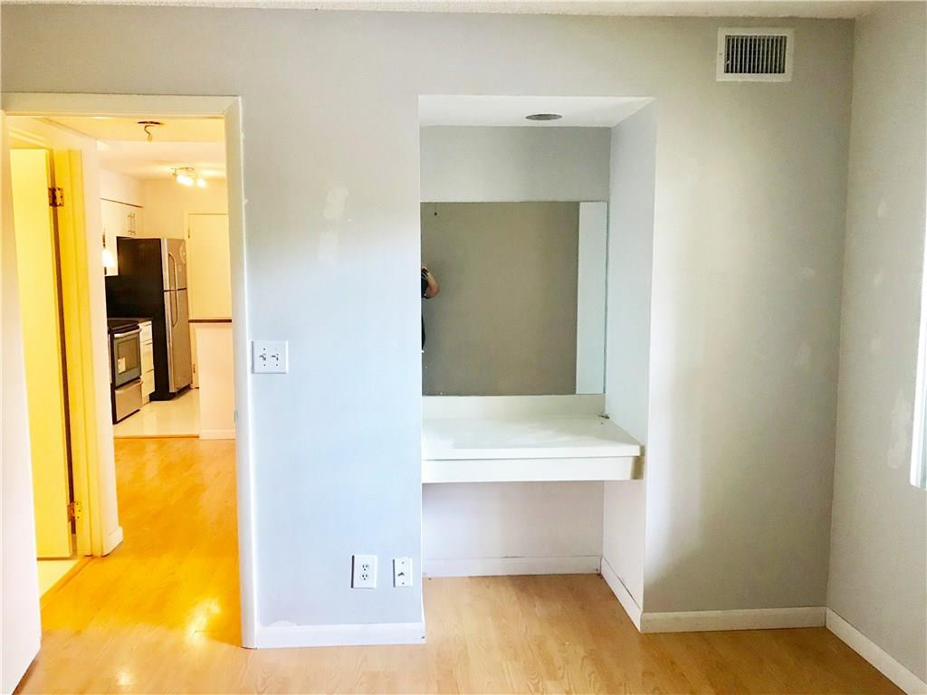 Summerbreeze Condo - Residential Lease