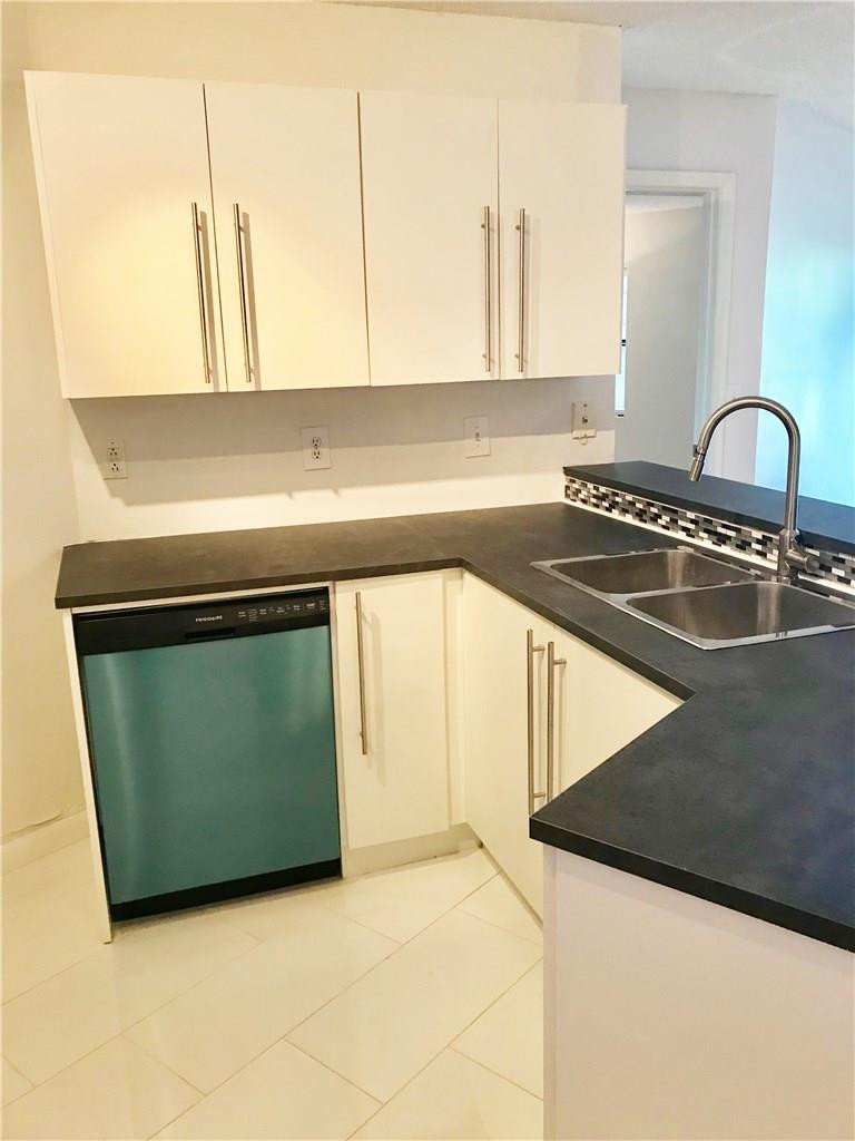 Summerbreeze Condo - Residential Lease