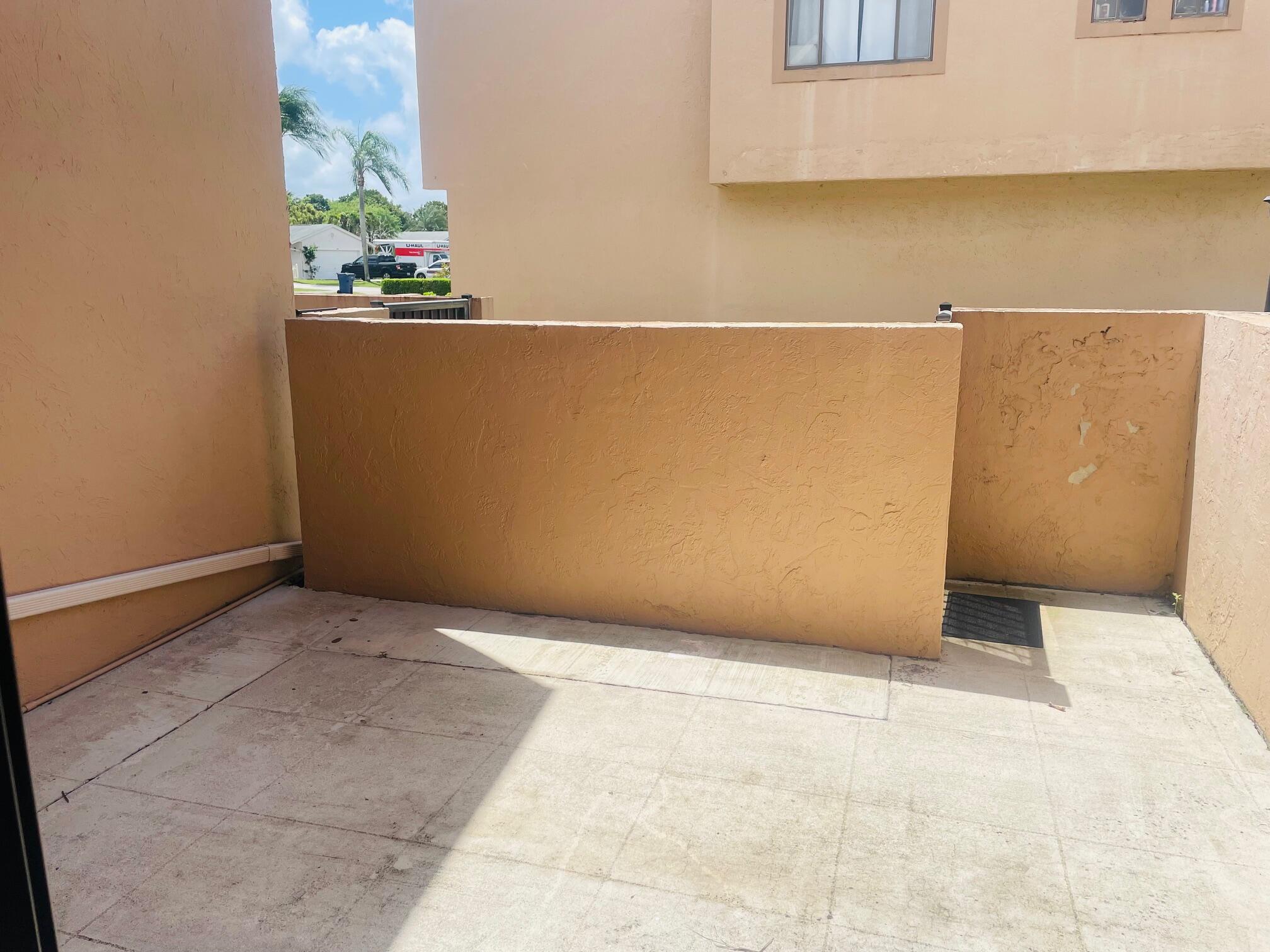 ROYAL VILLAGE TOWNHOUSES COND - Residential